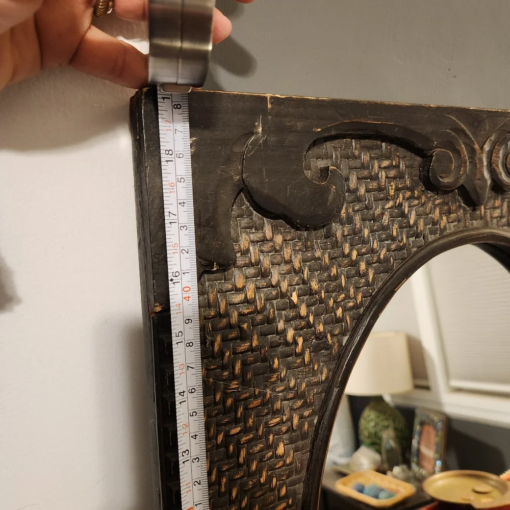 Vintage Elegant Rattan Oval Wall Mirror